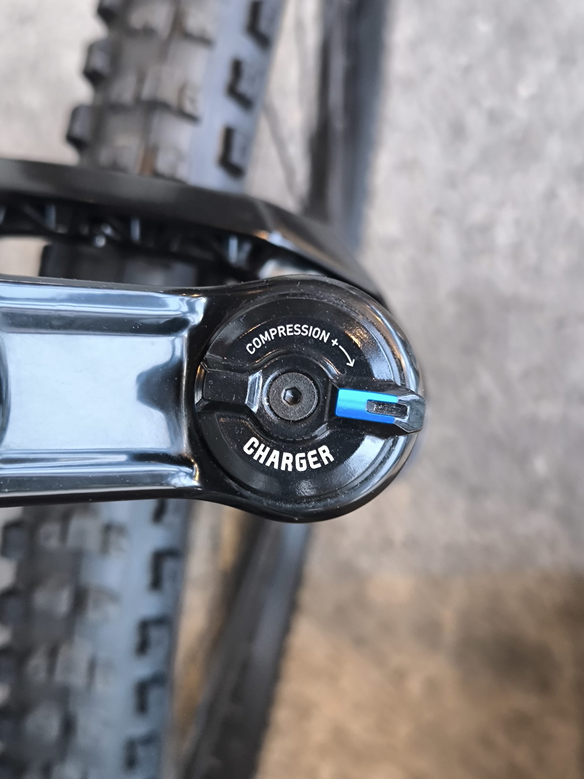 【店頭納車限定 半額特価】Cannondale Habit Carbon 2 Mサイズ - 画像 (8)